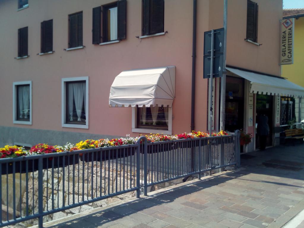 Alloggio Ponte Dei Cavalleggeri Hotel Тренто Екстериор снимка